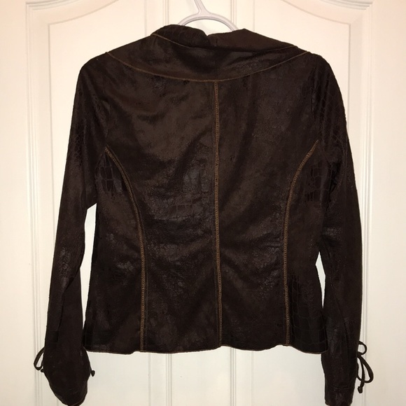 🧵 Brown Ruffle Blazer - Picture 2 of 5